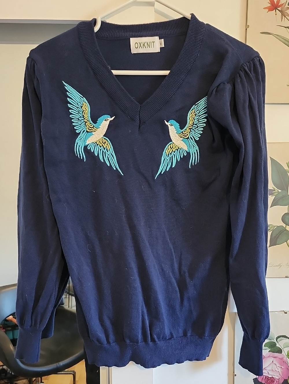 OXKNIT Women's Navy V-Neck Sweatshirt with Embroidered Birds Size M